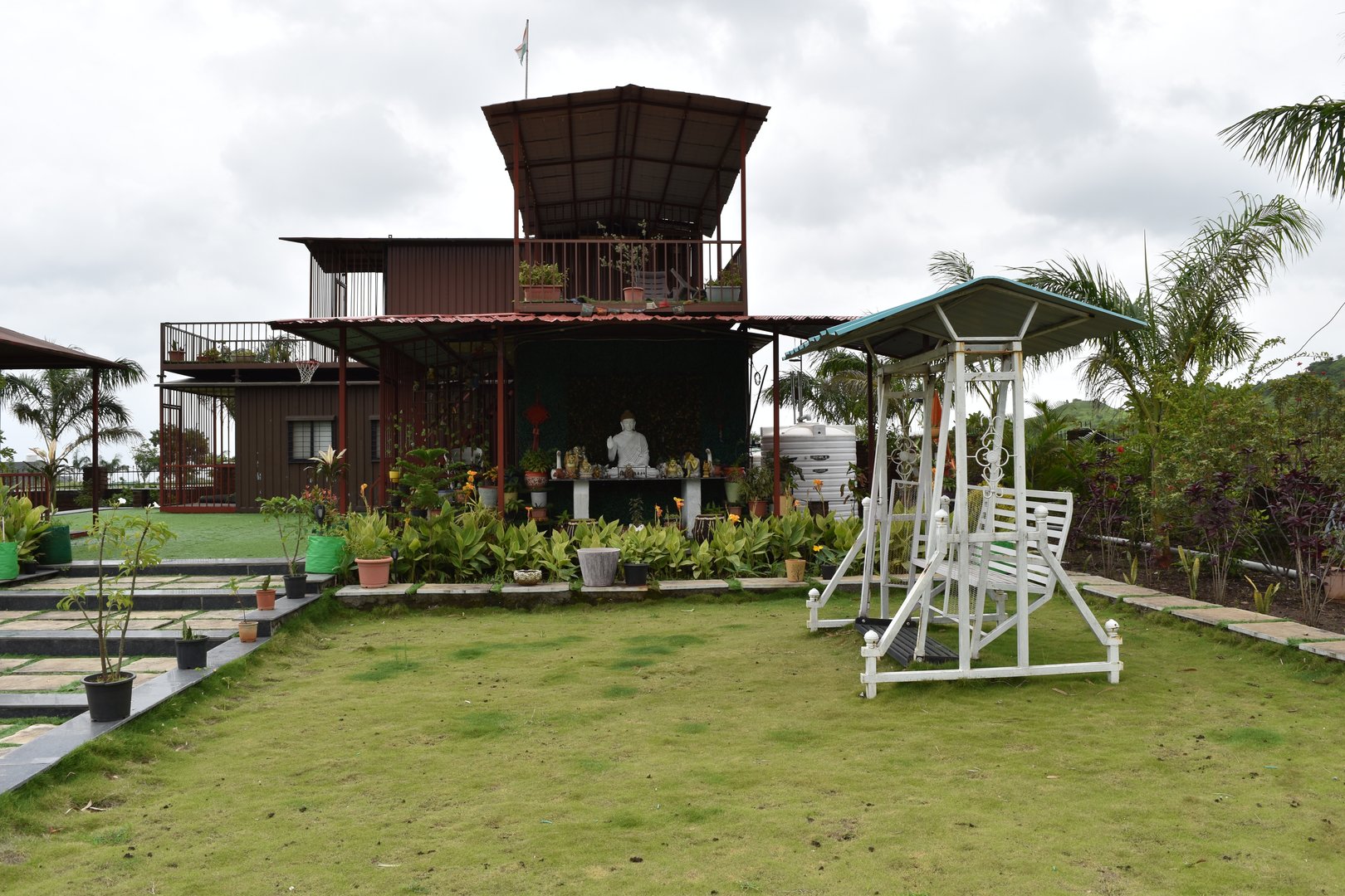 Escapade Sports City Shirwal